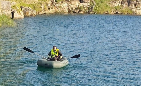 На водоймі в Житомирській області два чоловіки ледь не потонули через переохолодження