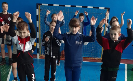 Гімназисти відзначили День здоров'я фізкультурою, малюванням да діалогом на рівних