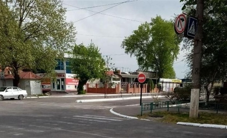 Життя під окупацією в Новій Каховці — телефони, світло, рейси і страх шахрайства