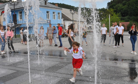 Фоторепортаж: Кременецька громада на святкуванні Дня міста