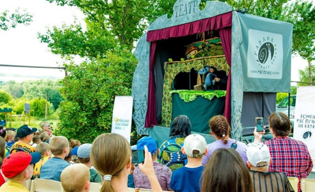 У Коломийчисі, що на Сватівщині, побував з гастролями Київський театр ляльок: яку виставу показували