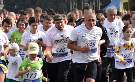 Забіг пам'яті: як долучитися до всеукраїнської акції "Шаную Воїнів, біжу за Героїв України"