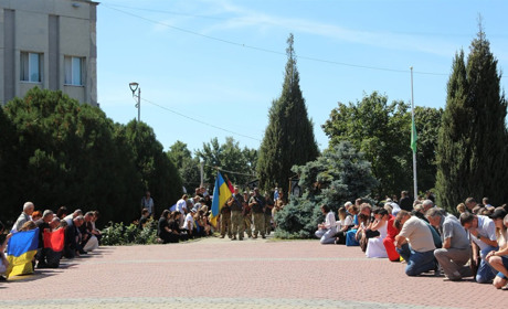 Відданий військовій службі до останнього: Нетішинська громада попрощалася з Вячеславом Лещенком