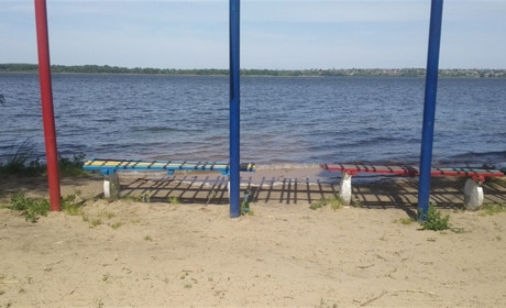 У Новій Каховці затоплено пляж