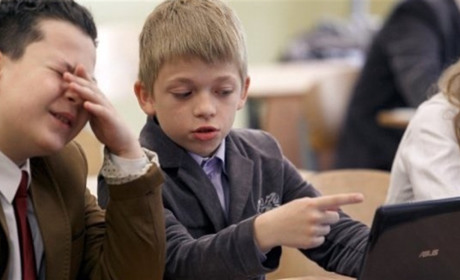 Ніж, «електронка» чи енергетик: що тепер офіційно заборонено приносити до шкіл Городоччини