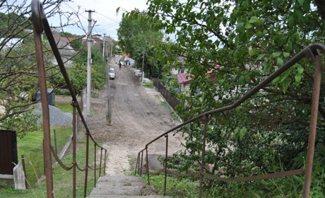 Ініціативу підтримано. Як на Городоччині влада та громада спільно ремонтують дороги