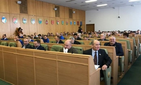 Через 3 роки депутатів Рівненської облради викликали на допит у поліцію. Вони нічого не згадали