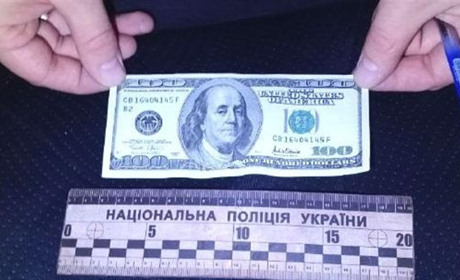 У Вараші п’яний водій потрапив у ДТП і намагався відкупитися від поліції