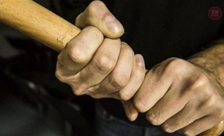 На Чортківщині 14-літній підліток забив палицею до смерті чоловіка, знімаючи знущання на смартфон