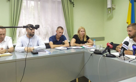 5 цікавих фактів про дороги і транспорт у Херсоні — розповідаємо про прес-конференцію у міській раді