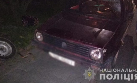 У Кременці нетвереза водійка збила пішохода на тротуарі