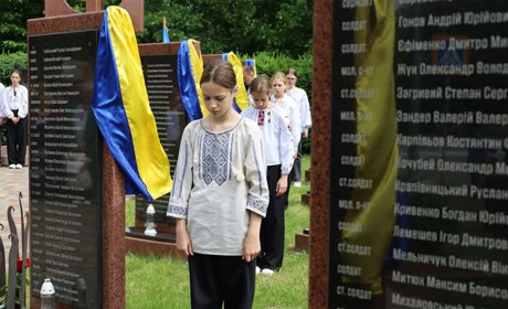 На території Меморіалу загиблим учасникам АТО/ООС додали стели з іменами 68 полеглих Захисників