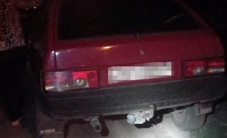 В Барі п'яний чоловік з Донеччини ледь не викрав автомобіль у місцевого чоловіка