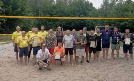 Полицькі волейболісти у Костополі виграли Кубок