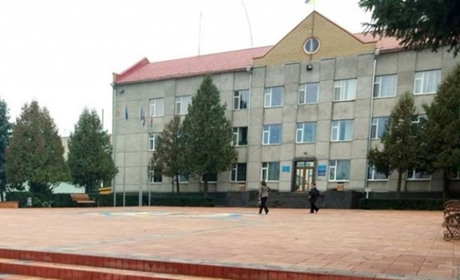 Стало відомо, коли відбудеться перша сесія новообраної Калинівської міської ради