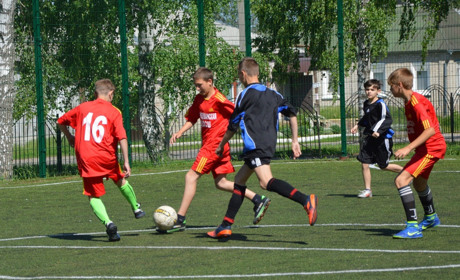 Шістдесят хлопців і одна дівчина. Як пройшов футбольний турнір на кубок «Голосу громади» у Сватовому