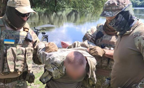 У Шостці затримали двох чоловіків за фактом держзради+ВІДЕО