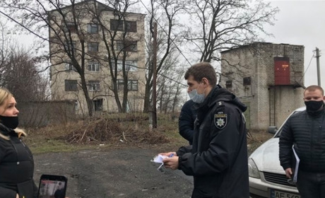 Чому медичних працівників лікарні повідомили про звільнення, а лікарню опалювали неякісними пелетами