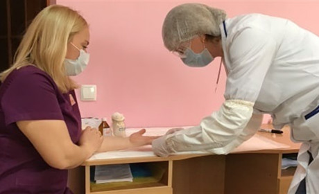 В оселі молодої матусі провели дезінфекцію, а всіх лікарів перевірили на коронавірус