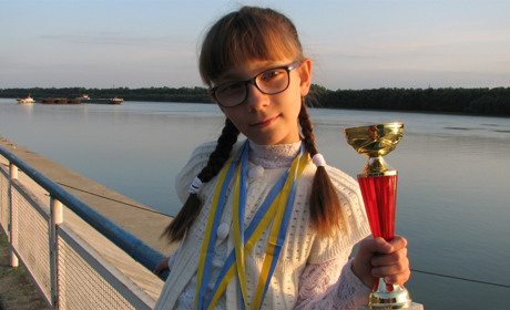 Одиннадцятирічна шахістка із Почаєва Віра Венжинович — знову чемпіонка області