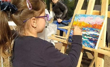 В Біляївці до Дня захисту дітей організують виставку робіт юних художників: запрошують учасників