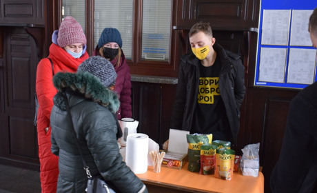 У Жмеринці Українська волонтерська служба організувала пункт обігріву