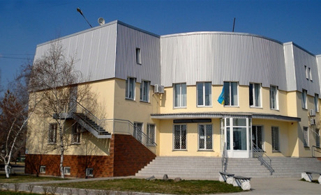 17 чоловік на одне місце