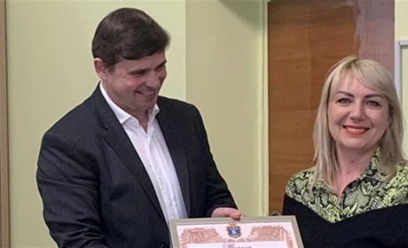 Волонтерка зі Швейцарії передала дітям Калуша 1100 франків на “позитивні емоції”