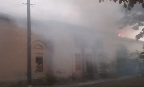 У Каховці горів кінотеатр, у Криму прощалися з ліквідованим колаборантом Леонтьєвим