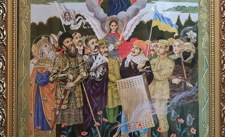 Генерал Кривонос передав реліквії з фронту до храму в Чопилках