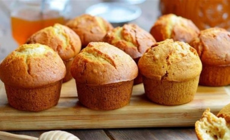 Рецепт дня: медові пісні кекси із чорносливом та горіхами