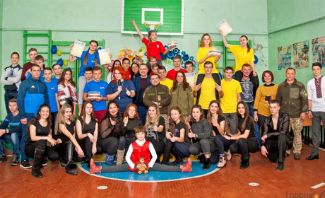 Три школы сразились в военно-спортивных соревнованиях 