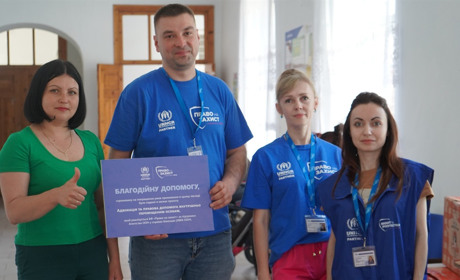 Цінний вантаж для переселенців у селі Борщівка. У Городоччини з’явилися нові друзі