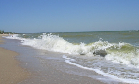 В Азовском море в один день спасли тонущего ребенка и мужчину 