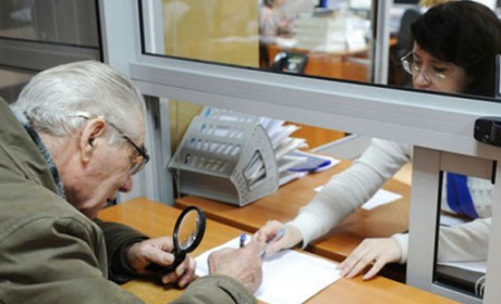 ПФУ запрошує пенсіонерів-переселенців отримати електронні посвідчення