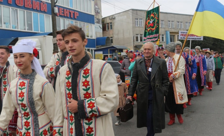 У Старокостянтинові готуються до Дня міста: будуть фестивалити, пригощаючи медом та гарбузами