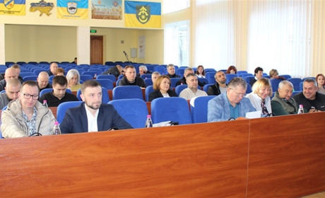 У Звягелі відбулася позачергова сесія міськради: які рішення ухвалили