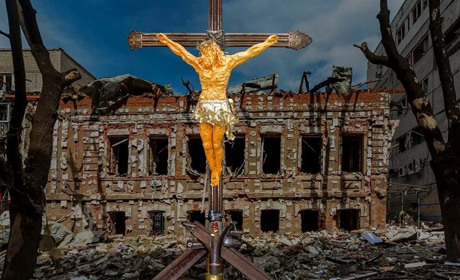 До Кагарлика і Ржищева привезуть композицію Хрест Миру із Золотим Розп'яттям: коли її можна побачити