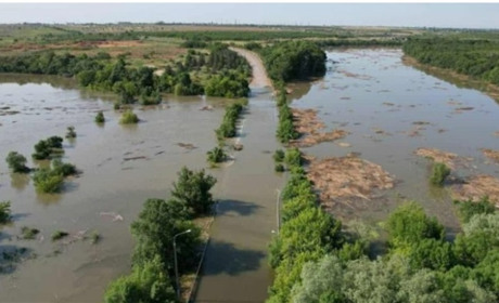 Рік тому було зруйновано Каховську ГЕС. Як живуть постраждалі райони