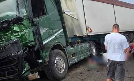 12 загиблих, 6 постраждалих. Поліцейські встановлюють обставини автотрощі на Миколаївщині. Оновлено