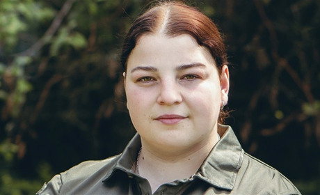 «Я — єдина жінка з мого села, що пішла воювати»: історія 26-річної захисниці із Сарненського району