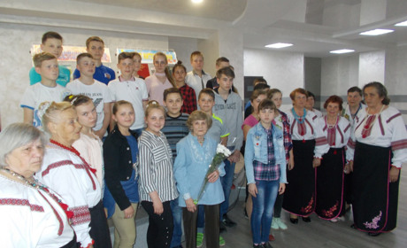 Ніна Стременна: «Живу з віршами і для них»