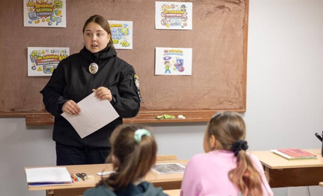 У Шостці поліцейські навчали дітей захисту в мережі