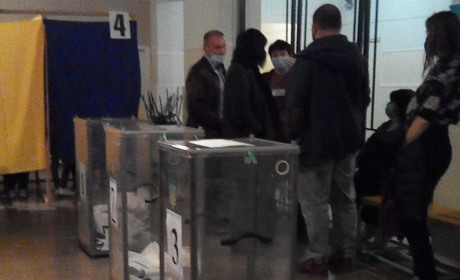 Явка виборців дуже низька