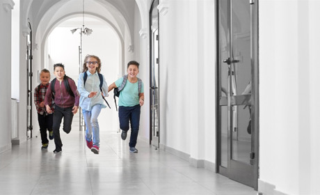 Чи переходять діти шкільного віку на українську мову? Дані опитування та центру якості освіти