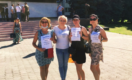 За створення Фастівського району: фастівчани вийшли на мітинг під КОДА