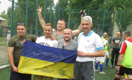 Областной военкомат завоевал кубок по футболу, а Союз участников АТО Мелитополя — по волейболу