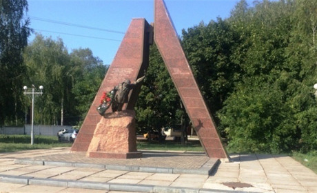 15 вересня – 25 років тому відкрито в Ніжині пам’ятник воїнам-інтернаціоналістам