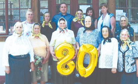 Зустріч однокласників у Суховерхові через 66 років після випуску
