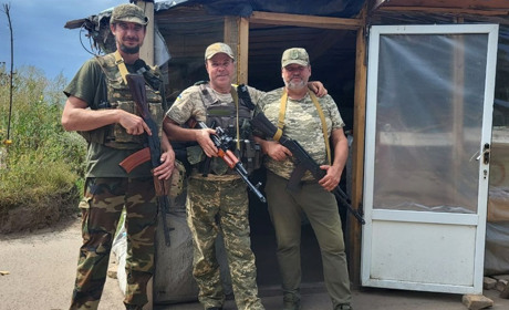 Військові та їхні чотирилапі друзі: хто кого рятує насправді?